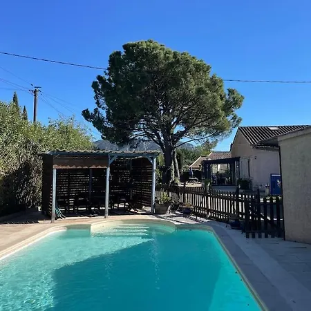 Coustellet Avec Vue Sur Le Luberon Villa Robion en Luberon